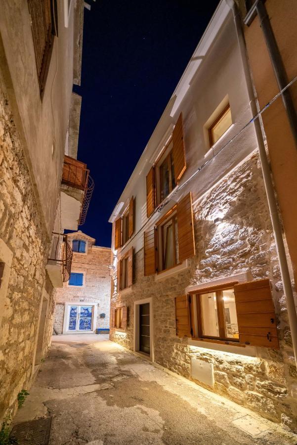 Heritage Residence In Center With Pool- Apartments Vodice Luaran gambar