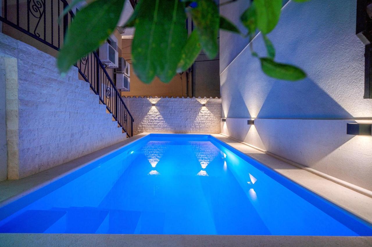Heritage Residence In Center With Pool- Apartments Vodice Luaran gambar