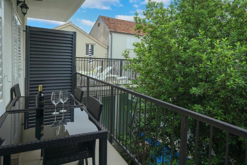 Heritage Residence In Center With Pool- Apartments Vodice Bilik gambar